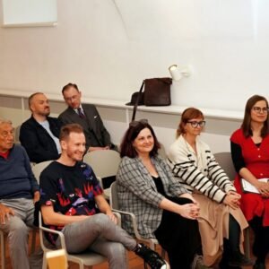 Vernisáž výstavy Evy Ježíškovej Láskovej a Mareka Antoniaciho: Medzi stenami, Ka...
