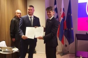 Slovensko posilňuje ekonomickú spoluprácu s Gréckom, otvorili honorárny konzulát...