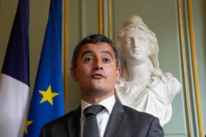 Francúzsky minister chce zakázať platenie hotovosti ako spôsob boja proti drogám