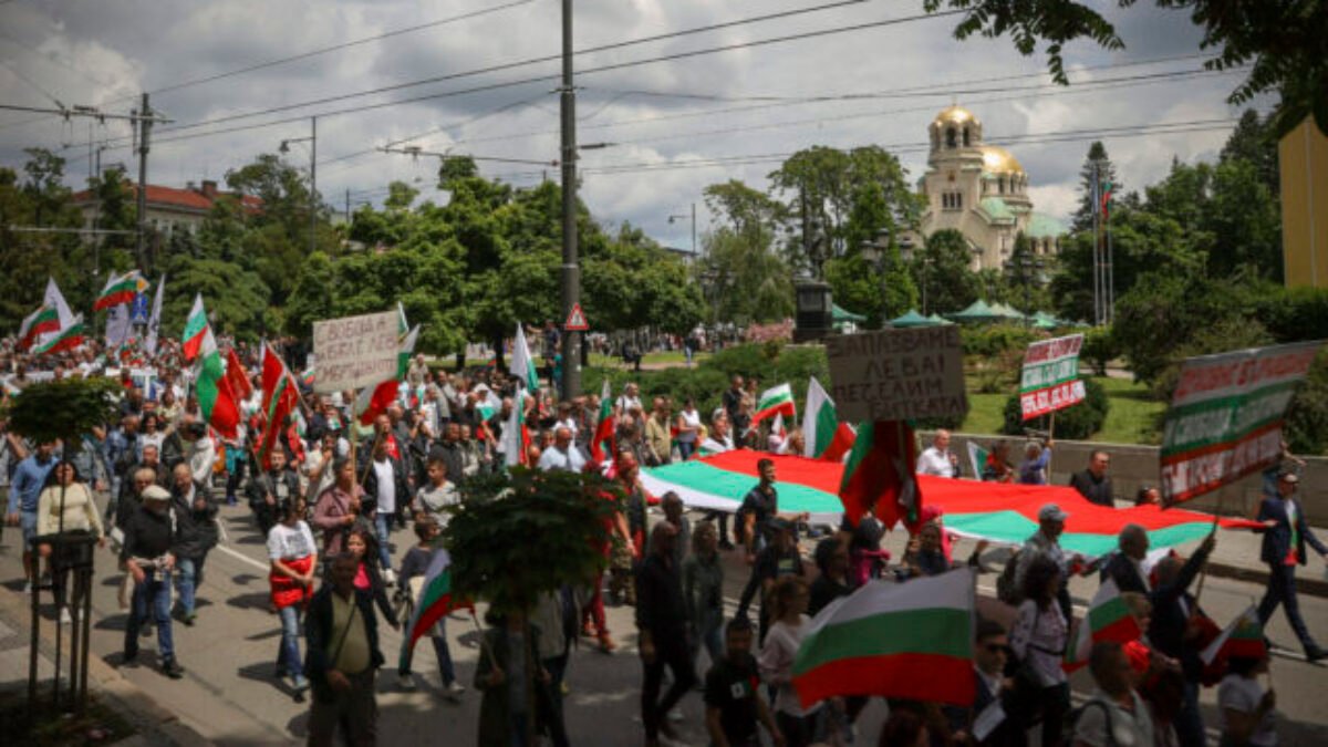 Bulharsko čelí protestom pre plánované prijatie eura, časť obyvateľov sa obáva chudoby – FOTO