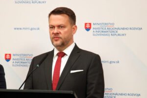 Migaľ možno nebude môcť ľubovoľne meniť využitie eurofondov. V Bruseli prešiel n...