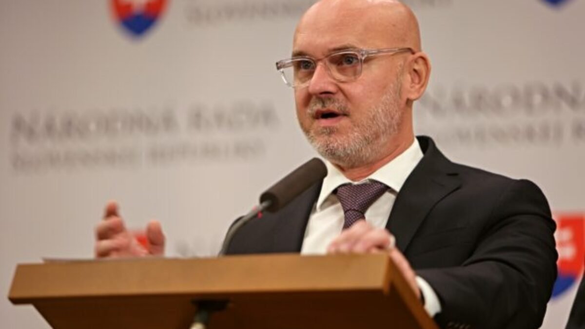 Krajina chradne a Fico si robí luxusné oslavy za 750-tisíc, SaS reaguje na pripravované Cyrilo-metodské oslavy – VIDEO
