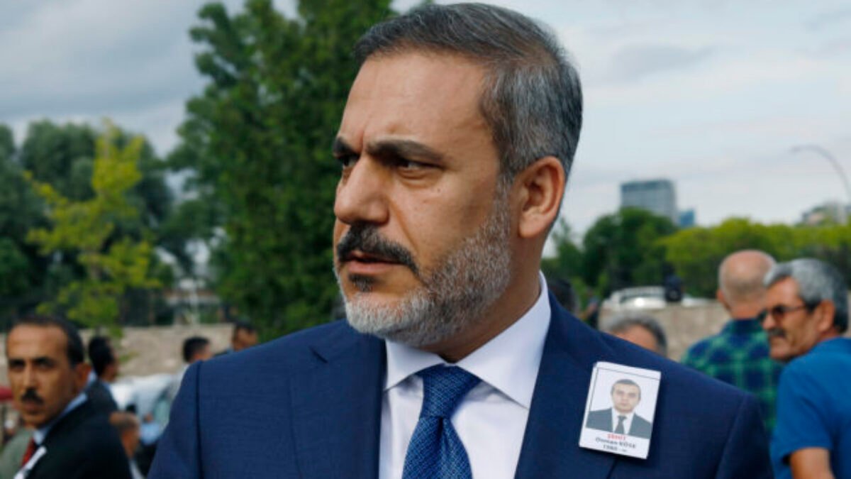 Izrael útokom na Irán vedie Blízky východ k totálnej katastrofe, tvrdí turecký minister zahraničia