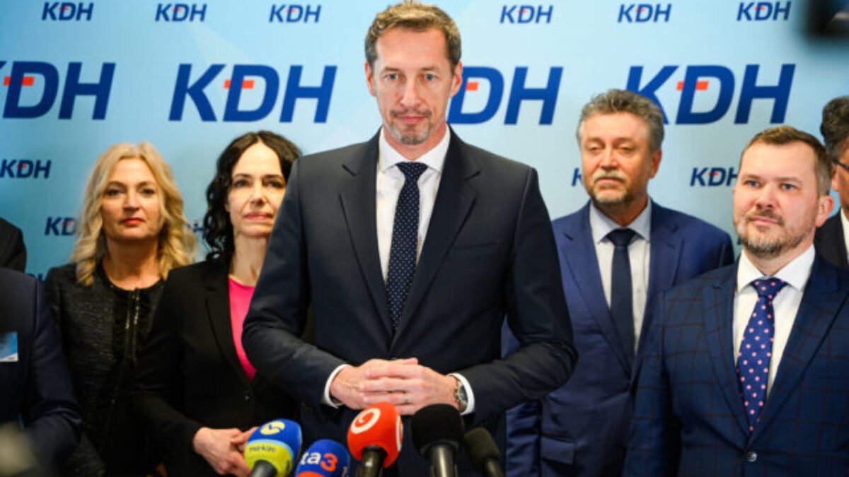 Rada KDH podporila ústavné zmeny, uzneseniu však predchádzala silná debata a výmena názorov