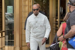 Kanye West nie je na Slovensku vítaný, iniciatíva Mier Ukrajine spustila petíciu