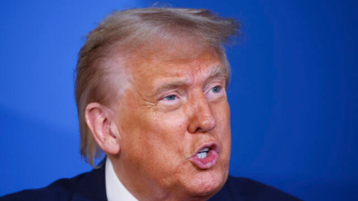 Americké údery vrátili iránsky jadrový program o desaťročia späť, vyhlásil Trump
