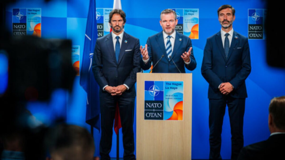 SNS je sklamaná z Pellegriniho, schválenie navýšenia výdavkov na obranu považujú za problém