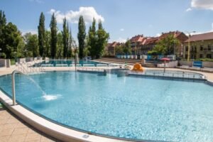 Košice ponúkajú viacero možností pre milovníkov letného kúpania, za oddych pri v...