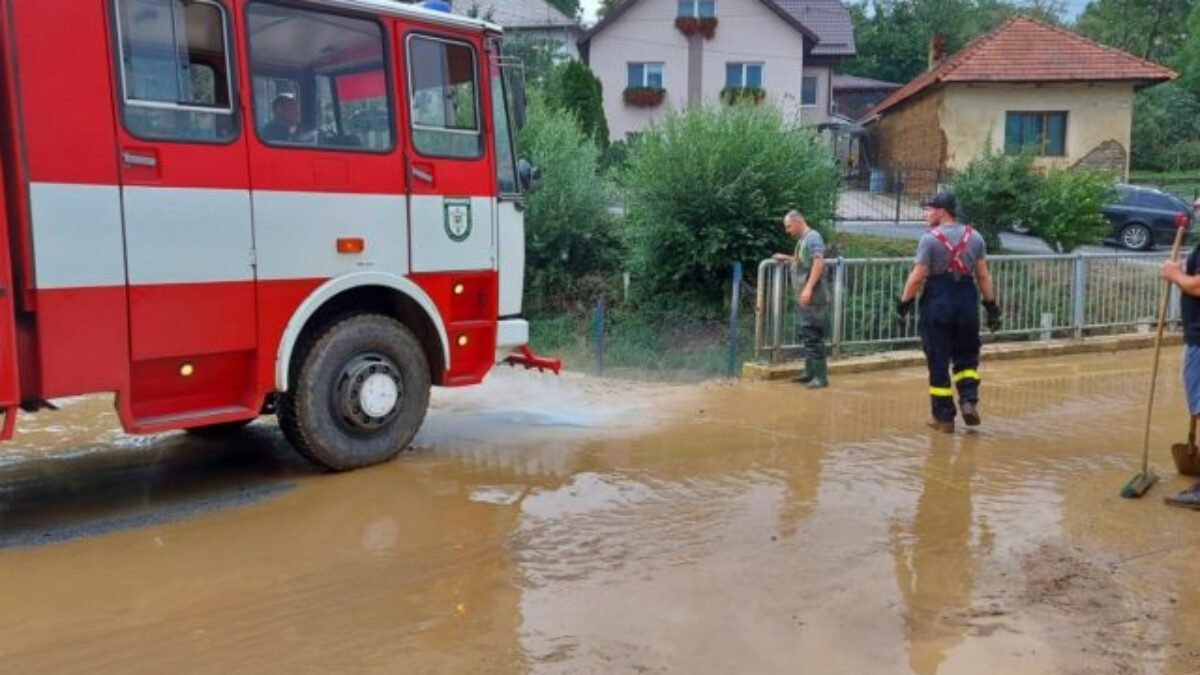 Štát preplatí samosprávam náklady na boj s povodňami, vykompenzuje aj výdavky na pomoc ukrajinským utečencom