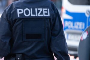 Zastrelili Afganca, ktorý v juhonemeckom meste nožom niekoľkokrát bodol policajt...