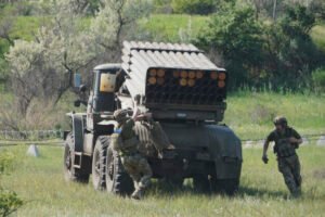 Rusko na Ukrajine za uplynulý deň stratilo ďalších takmer tisíc vojakov