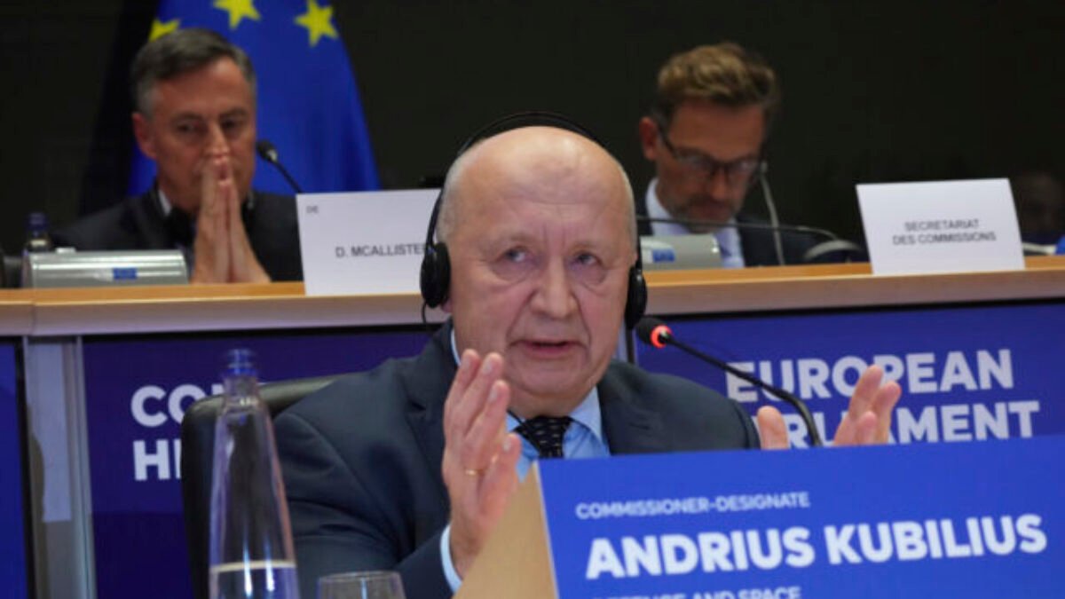 Európska únia navrhuje jednotné vesmírne zákony na zníženie odpadu a podporu priemyslu