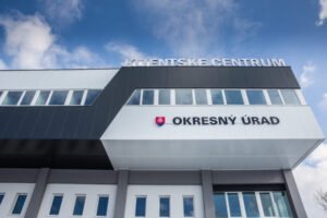 Dlhému čakaniu v radoch na doklady je koniec, v Bratislave otvoria druhé klients...
