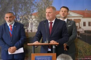 Tlačová konferencia po výjazdovom rokovaní vlády v Pečovskej Novej Vsi