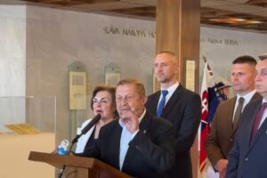 TK Andrej Danko a Štefan Harabín k protiruským sankciám