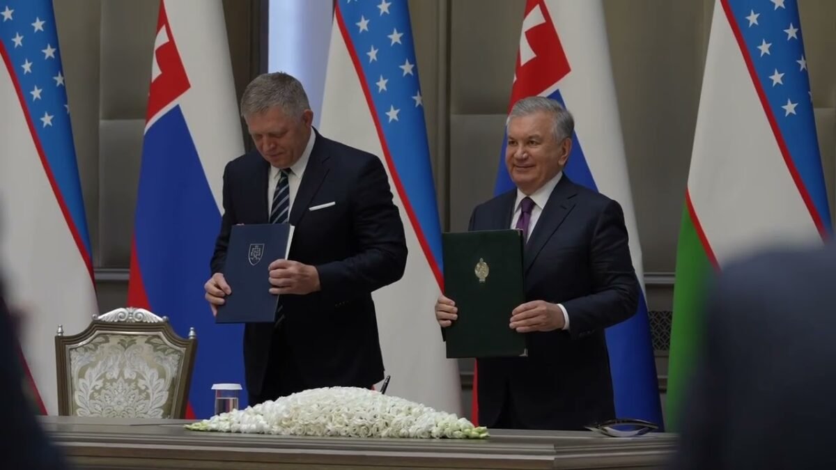 Robert Fico: HISTORICKY PRVÁ NÁVŠTEVA V UZBEKISTANE 🇸🇰🤝🏻🇺🇿