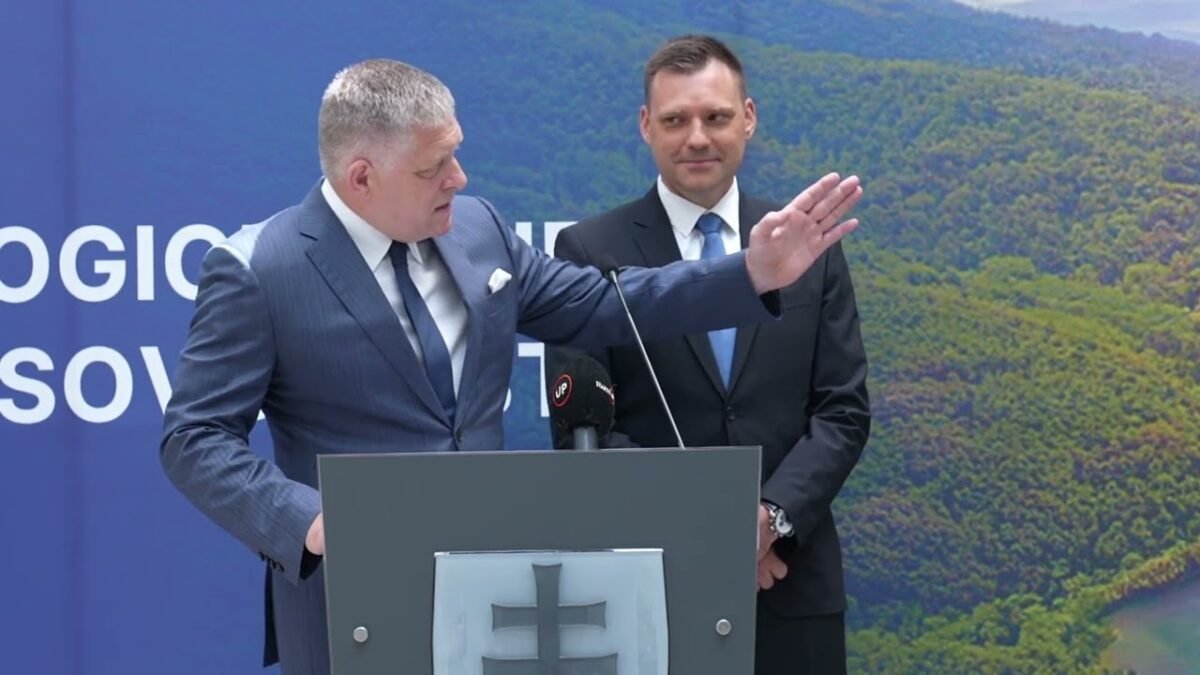 TK predsedu vlády SR R. Fica a ministra T. Tarabu po rokovaní na Ministerstve životného prostredia