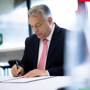 Viktor Orbán: Ukrajina je pre Európu nebezpečná krajina, 80 % zločineckých skupí...