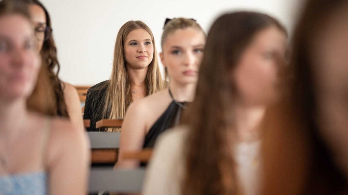 Školský rok sa skončil. Na župných školách si vysvedčenie prevzalo viac ako 23-tisíc žiakov