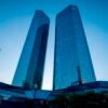 Deutsche Bank zintenzívňuje angažovanosť v kryptomenách.