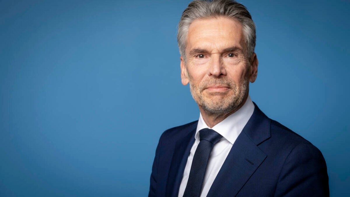 Holandský premiér Dick Schoof vyhlásil, že 18. balík sankcií EÚ proti Rusku bude silný, pretože bude zameraný na banky.