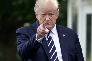 Trump sa prikláňa k útoku na iránske zariadenie na obohacovanie uránu vo Fordow,...