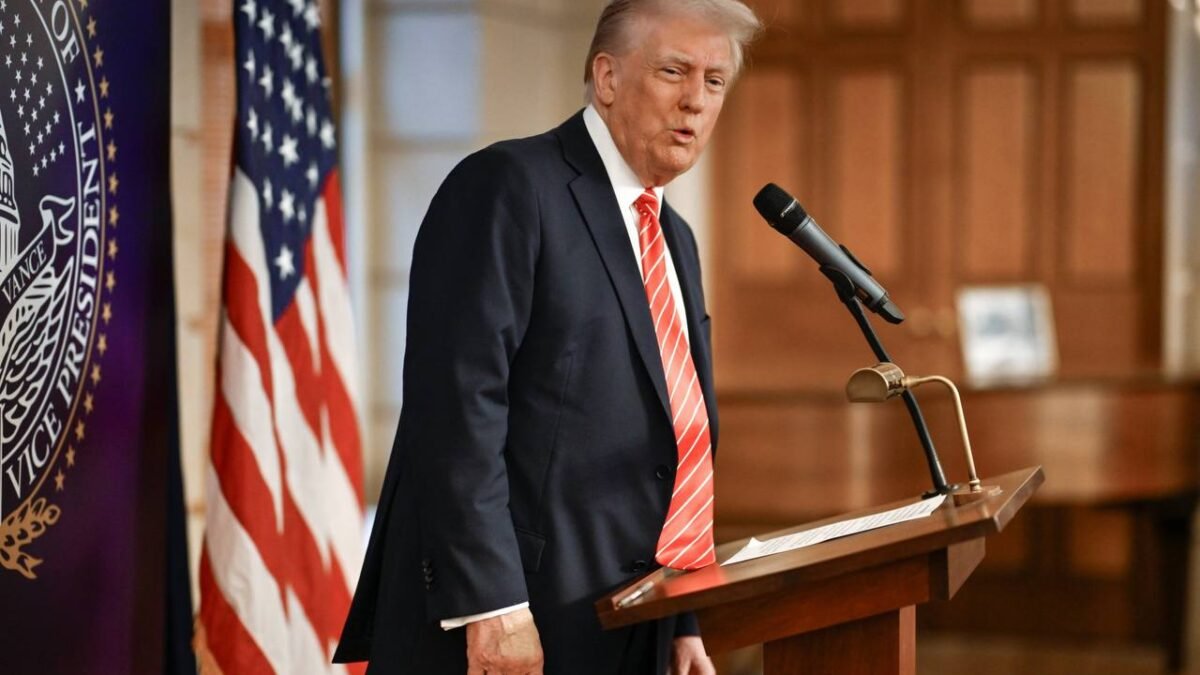 Donald Trump vyhlásil, že USA by mohli uvaliť sankcie na Ukrajinu, ak rokovania zlyhajú