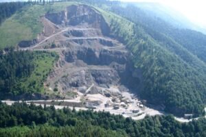 Mesto Poprad: Trhacie práce v lome Dubina