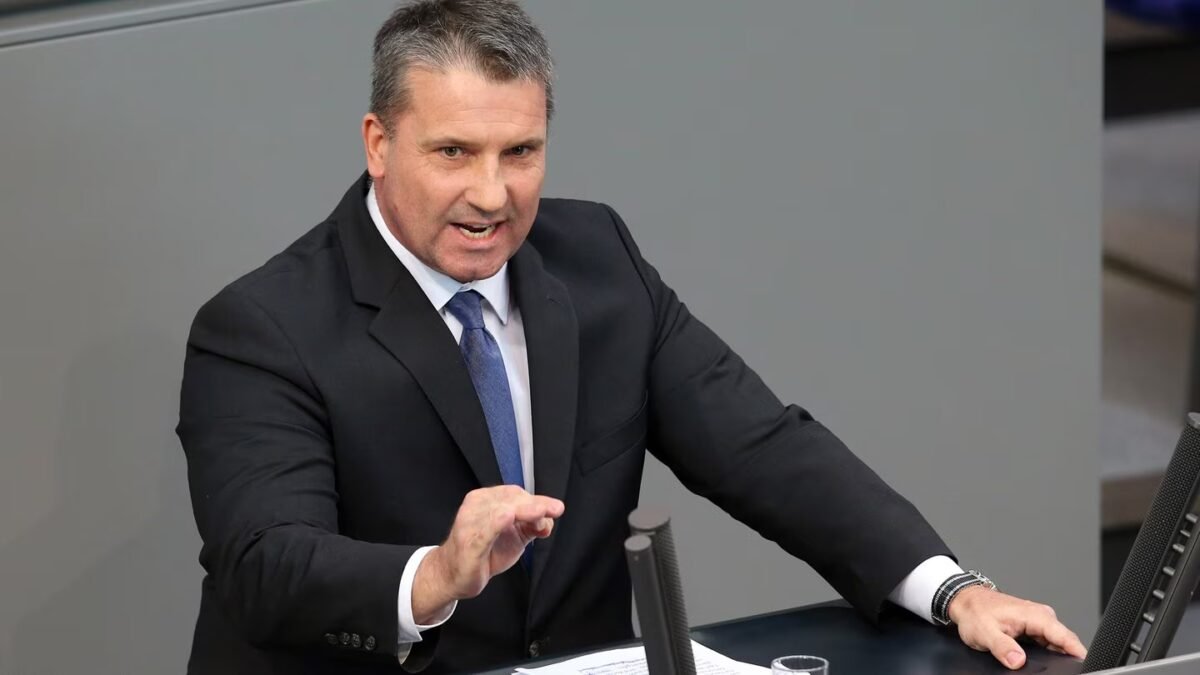 Poslanec Martin Hess vyhlásil, že nemecká vláda klame svojich občanov