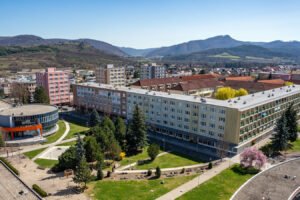 Mesto Žiar nad Hronom: Biskupský kaštieľ ostáva aj počas leta pre verejnosť uzav...