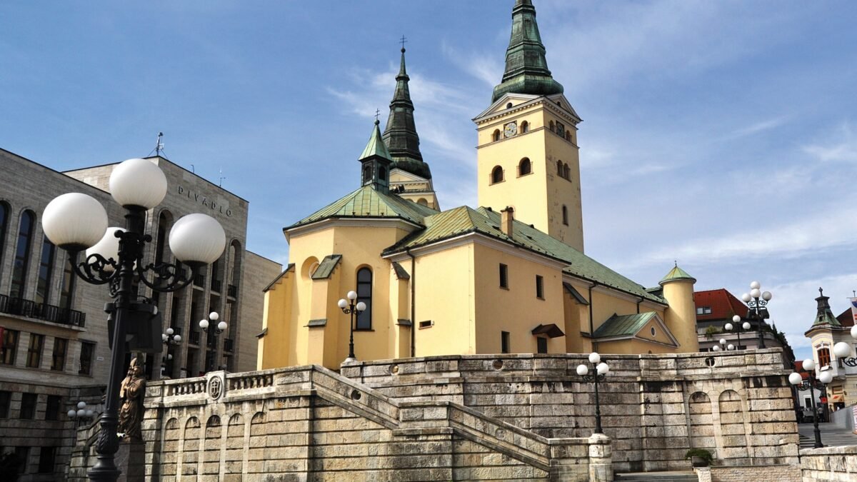 Mesto Žilina: Poslanci schválili podnájomné zmluvy súvisiace so zimným štadiónom
