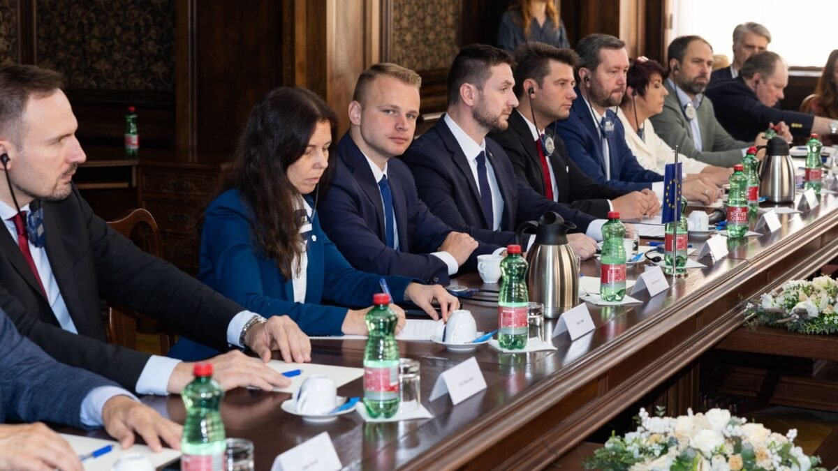 M.Šimkovičová: Dnes som na pôde Ministerstva kultúry SR privítala zástupcov frakcie Európa suverénnych národov z Európskeho parlamentu.