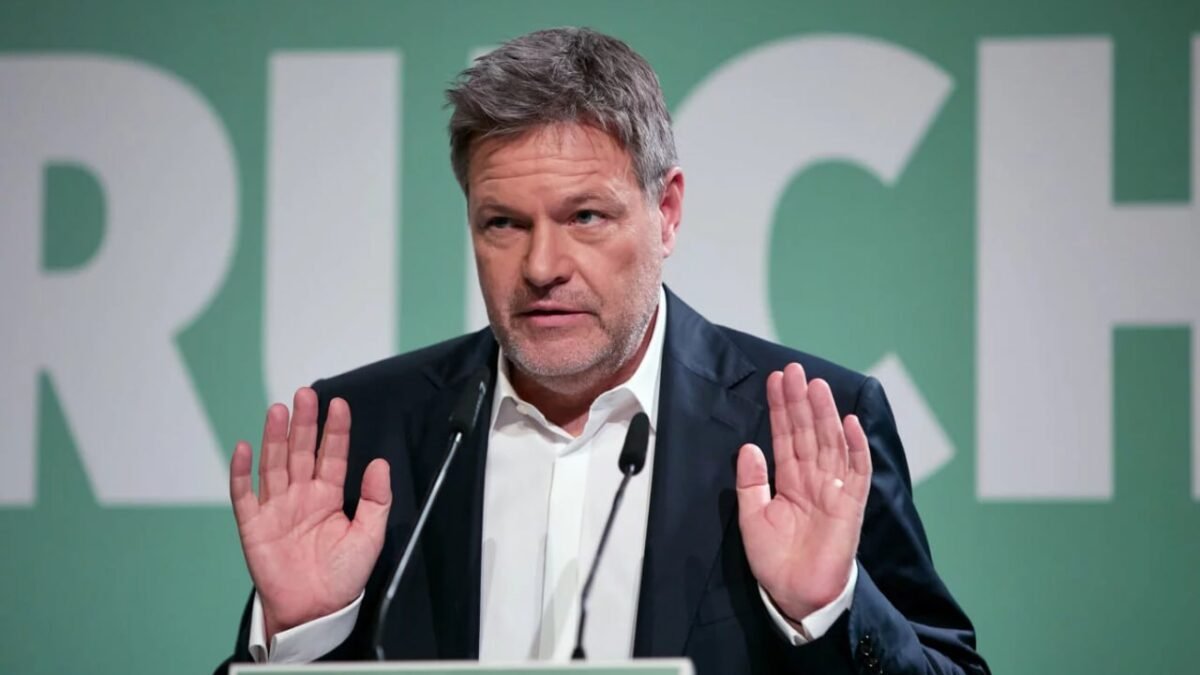 Bundestag odmietol zbaviť imunity Roberta Habecka (Strana zelených), čím zablokoval vyšetrovanie možného ohovárania zo strany štátneho zástupcu v Drážďanoch