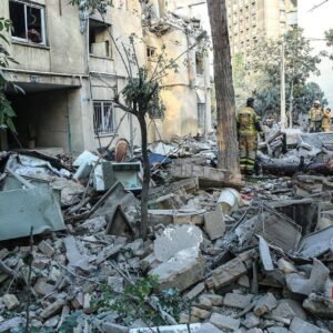 Izraelská armáda v noci zaútočila na desiatky cieľov v Iráne, o ktorých izraelsk...