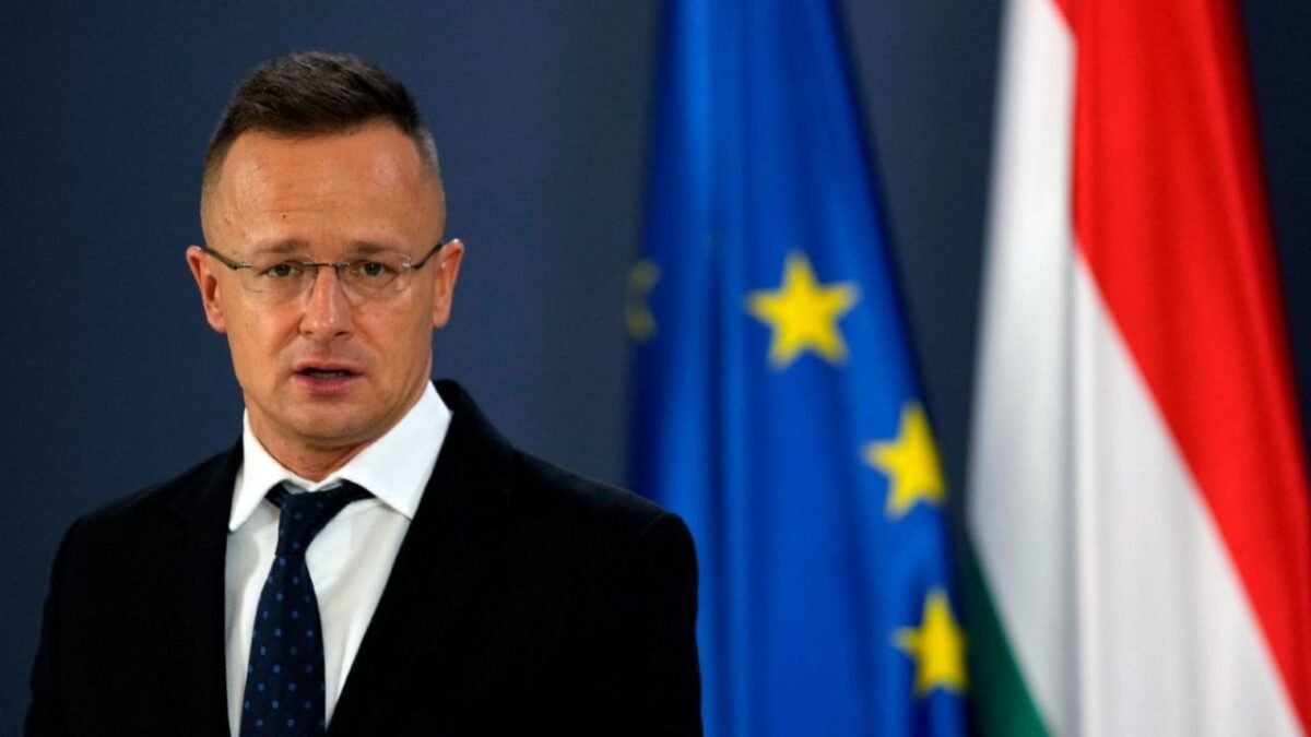 Szijjártó: Záverečné vyhlásenie summitu NATO už neobsahuje frázu o „nezvratnosti“ cesty Ukrajiny k vstupu do aliancie