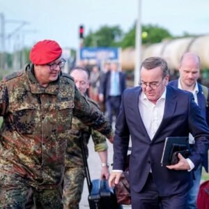 Nemecký minister obrany Boris Pistorius pricestoval na neohlásenú návštevu Kyjev...