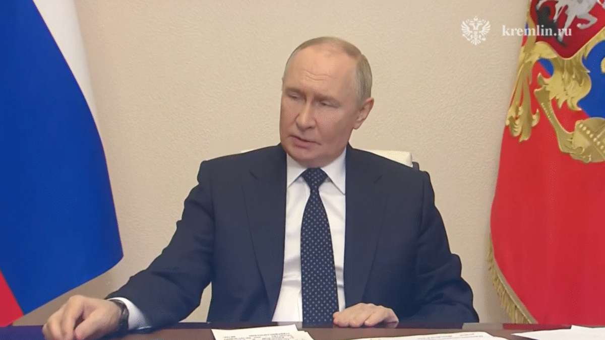 Vladimir Putin: Kyjevský režim, ktorý je už aj tak nelegitímny, sa mení na teroristickú organizáciu