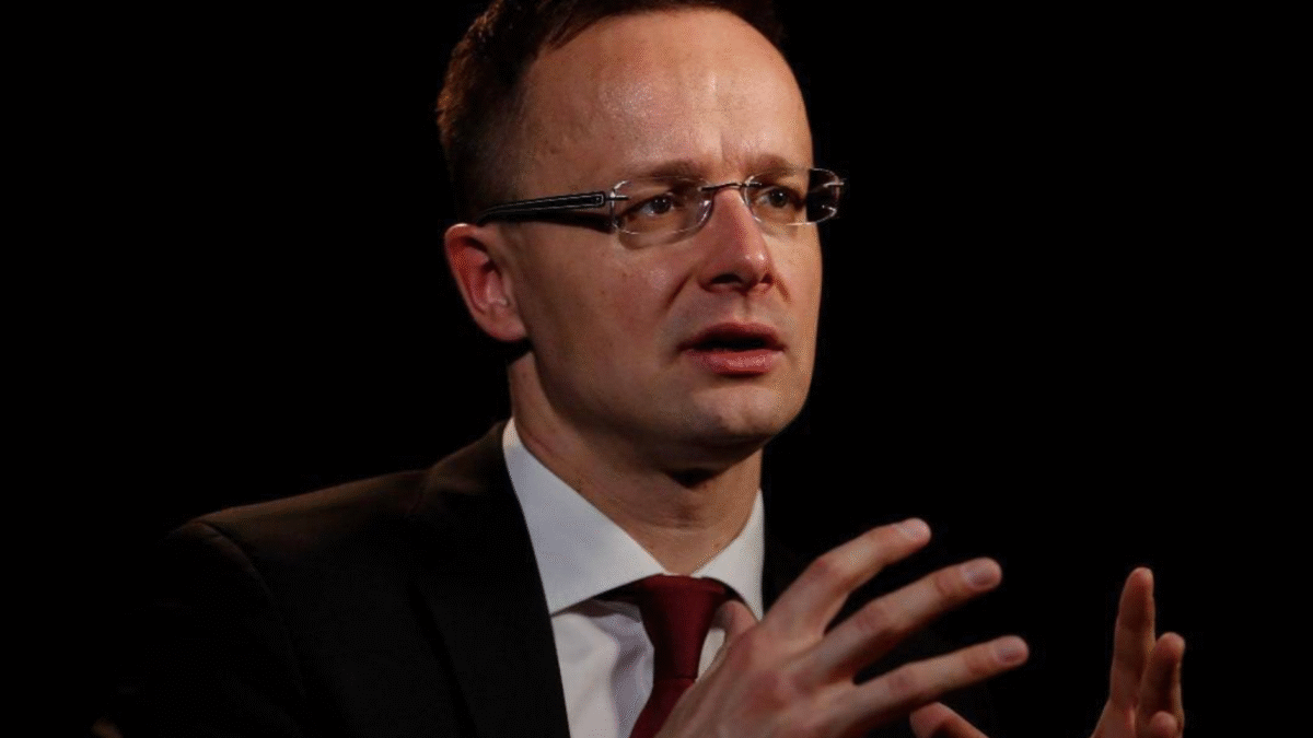 Maďarsko je pripravené hostiť rokovania medzi Ruskom a Ukrajinou, vyhlásil Szijjártó