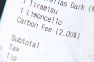 Pizzeria v Toronte začala zákazníkom účtovať 2 % uhlíkový poplatok, aby kompenzo...