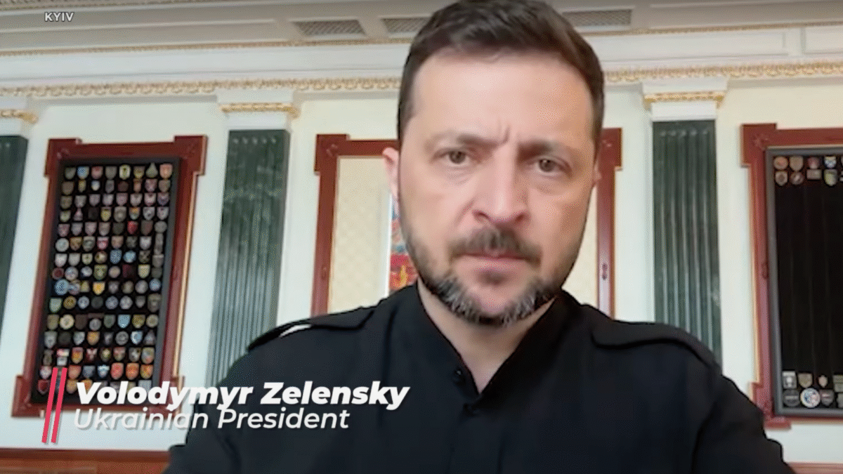 Volodymyr Zelenskyj urobil odvážne zmeny vo vedení, keď vymenoval brigádneho generála Hennadija Šapovalova – bývalého styčného pracovníka NATO – za nového veliteľa ukrajinských pozemných síl