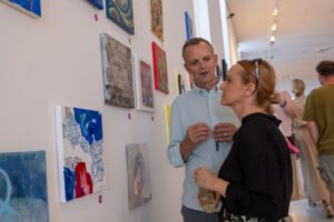 Vedomie, tvorba a dialóg – slávnostné otvorenie Salónu výtvarníkov 2025