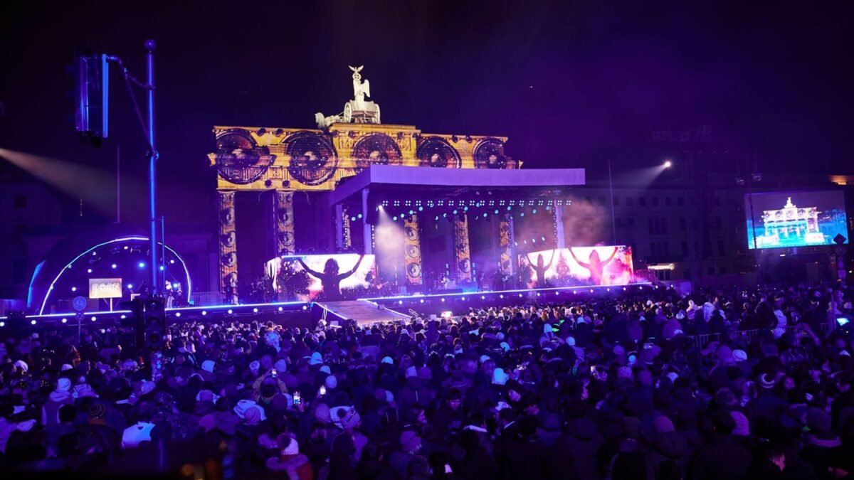 Ples pre desaťtisíce: Silvesterová oslava pri Brandenburskej bráne pred možným zrušením