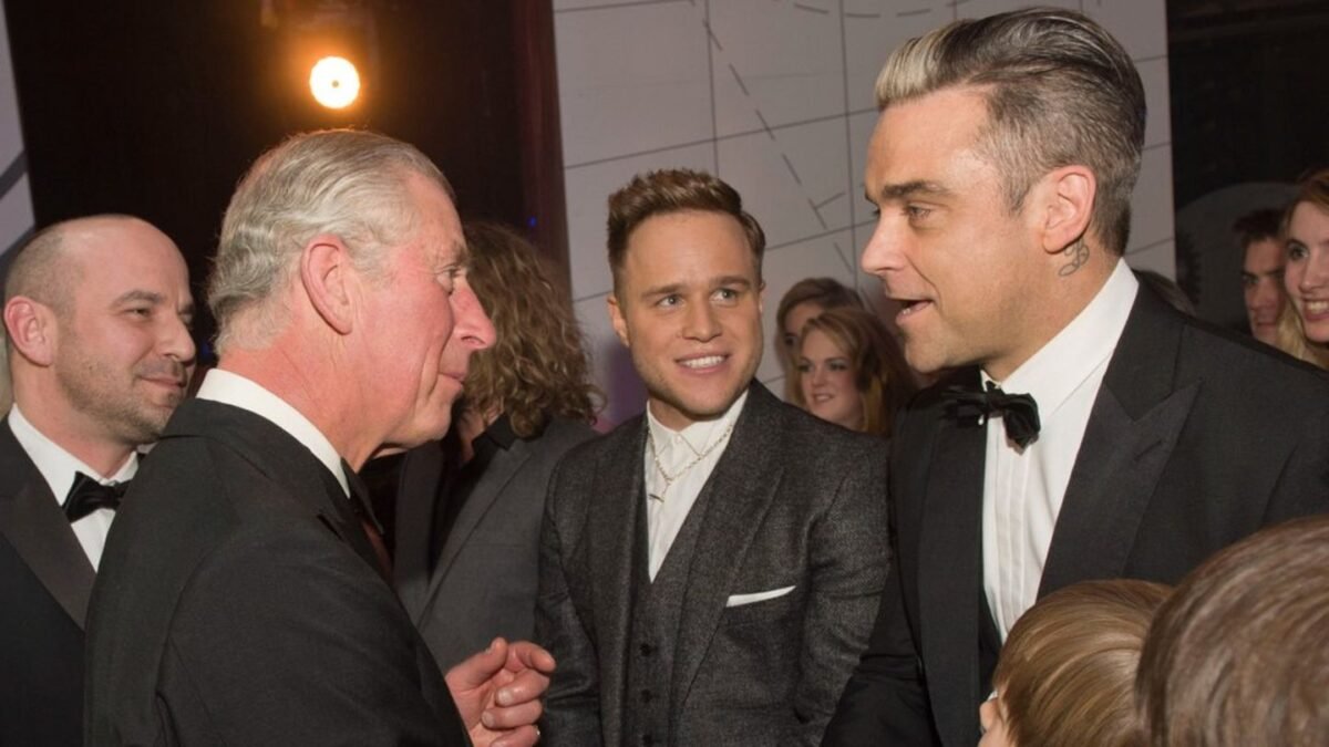 David Beckham po Charlesovi: Pasuje Robbieho Williamsa za rytiera?