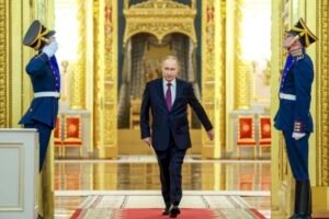 Ruský mocnár Putin Trumpovi povedal, že Moskva sa cieľov na Ukrajine nevzdá