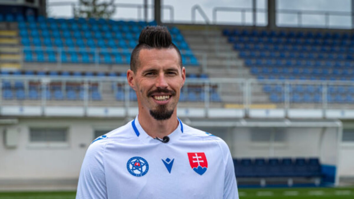 Futbalové esá spojili sily s organizáciou NIE RAKOVINE: Spoločne v kampani na zvýšenie povedomia o očkovaní proti HPV