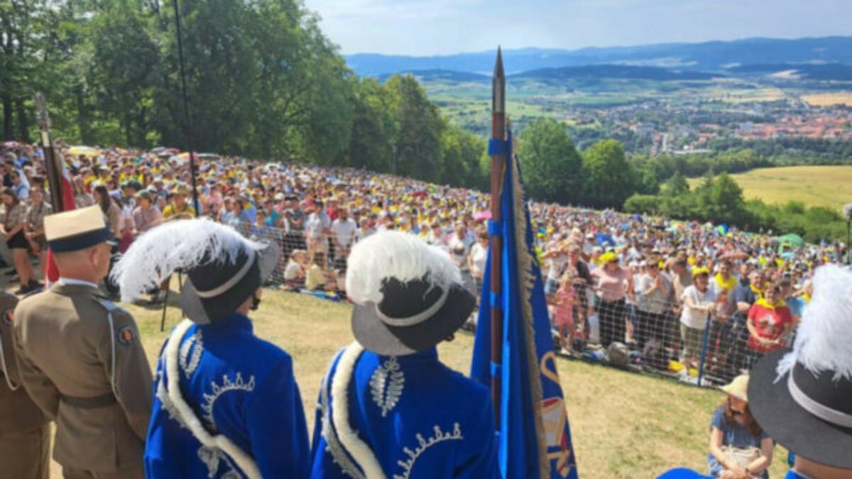 Mariánska hora prilákala počas víkendu 300-tisíc pútnikov. Levoča si pripomenula odkaz Jána Pavla II. – FOTO