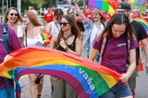 Bratislava sa opäť zahalí do farieb vďaka Dúhovému PRIDU, polícia upozorňuje na ...
