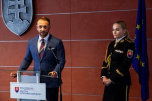 Šutaj Eštok sa vyjadril k zásahu v Dnipre, kritizoval českú tajnú službu za zver...