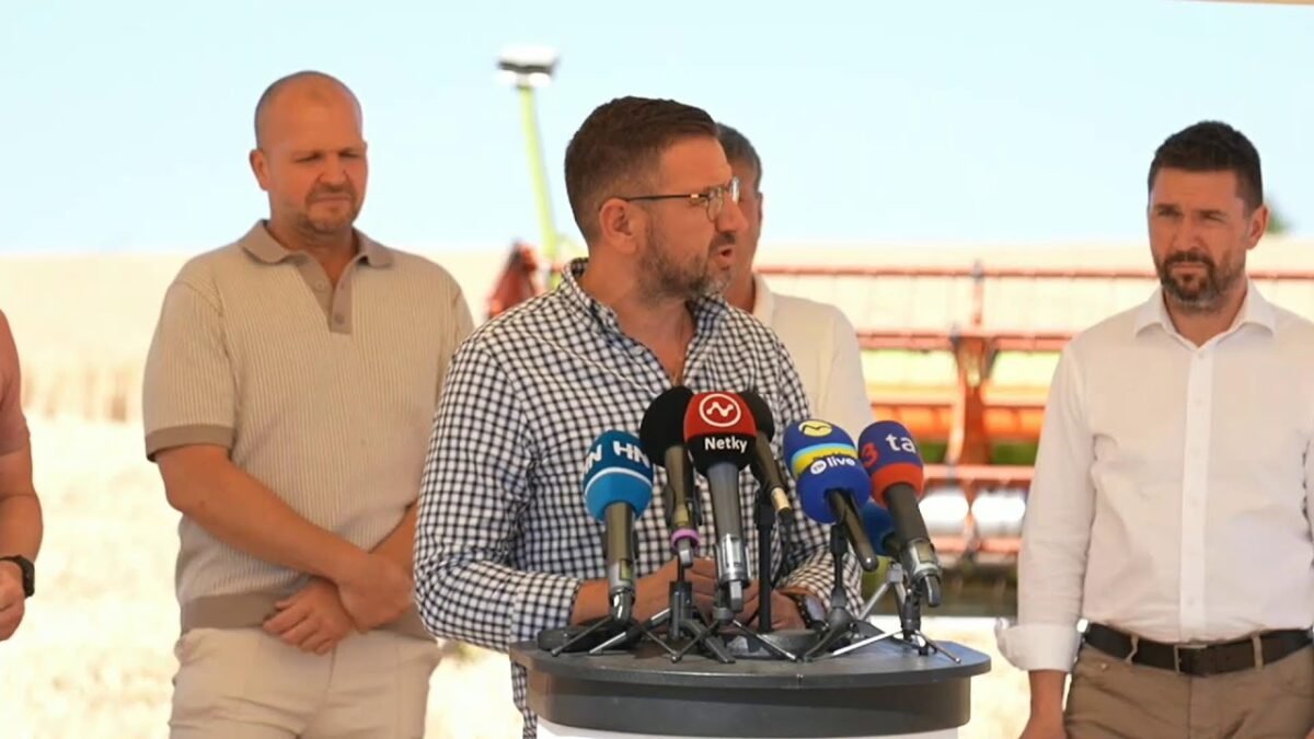 TB po žatevnom výjazde predsedu vlády SR R. Fica a ministra R. Takáča