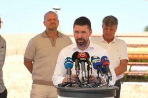 TB po žatevnom výjazde predsedu vlády SR R. Fica a ministra R. Takáča